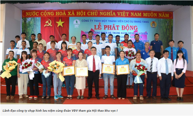 Nhiều phần quà ý nghĩa được Cao su Mang Yang trao tặng trong lễ phát động Tháng công nhân